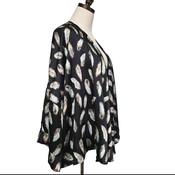 Very J Boho Black Feather Print 3/4 Sleeves Lined Open Kimono Cardigan Medium - Picture 2 of 9